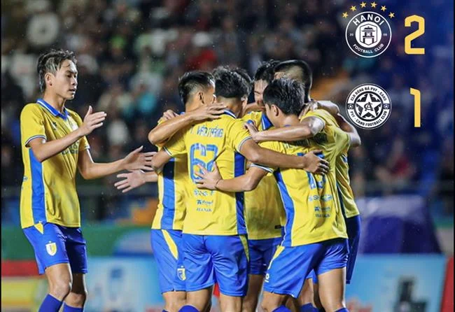Hình ảnh đội ngũ hỗ trợ khách hàng của gacam67 đá gà sẵn sàng giải đáp thắc mắc về chính sách cookie